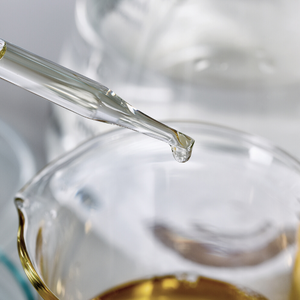 Why do we think Desert Tomato, Green Tea and 5% Niacinamide is the perfect combination?